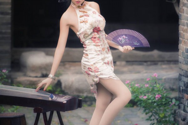 Li Xia Bing Naide came to other places where young people gathered.